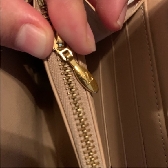 Louis Vuitton Vernis Sarah Wallet - Picture 5 of 5